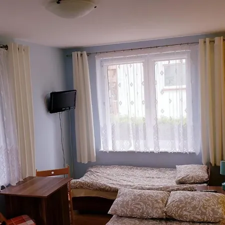 Wega - Goscinne, Domki, Plac Zabaw, Basen, Parking, Grill Гостевой дом