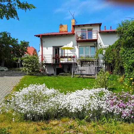 Guest house Wega - Goscinne, Domki, Plac Zabaw, Basen, Parking, Grill 3*