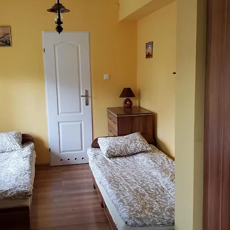 Wega - Goscinne, Domki, Plac Zabaw, Basen, Parking, Grill 招待所 辛安诺泽蒂