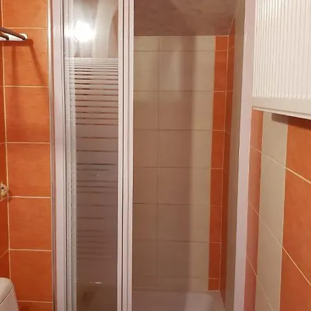 Wega - Goscinne, Domki, Plac Zabaw, Basen, Parking, Grill Vendégház 3*