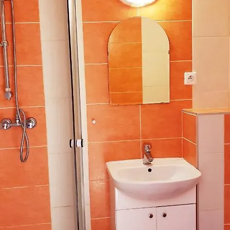 Wega - Goscinne, Domki, Plac Zabaw, Basen, Parking, Grill 招待所 辛安诺泽蒂