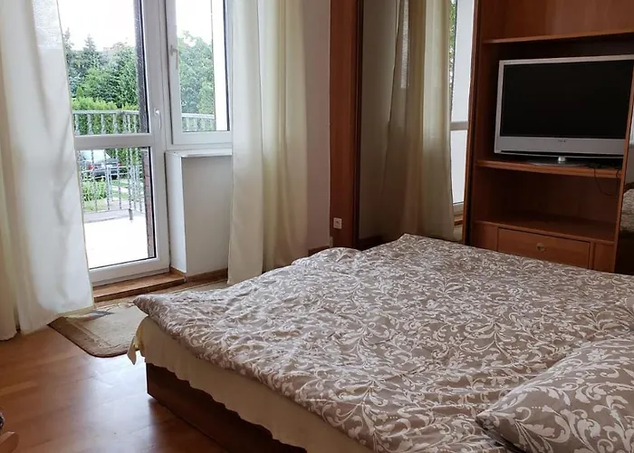 Wega - Goscinne, Domki, Plac Zabaw, Basen, Parking, Grill Konukevi